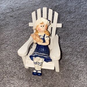 Small girl figurine